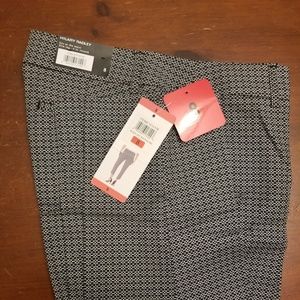 Hillary radley size 8 black/off white pants